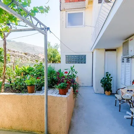 Lapad Gardin ドゥブロブニク