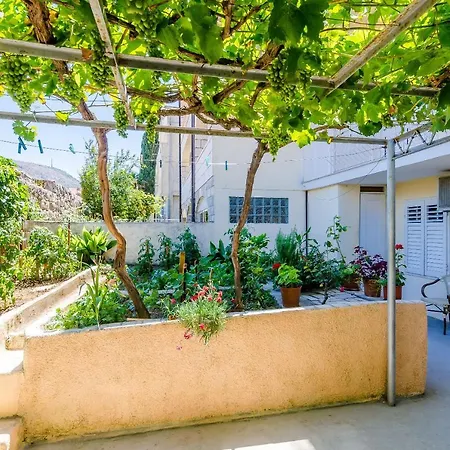 Lapad Gardin *