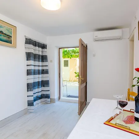 アパート Lapad Gardin *